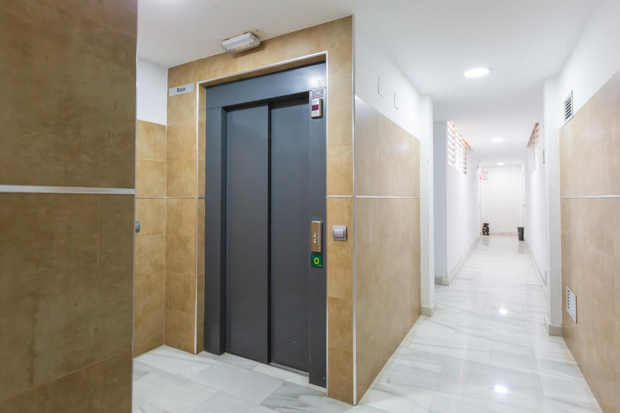 דירות Hi Urban Malaga Centro מראה חיצוני תמונה